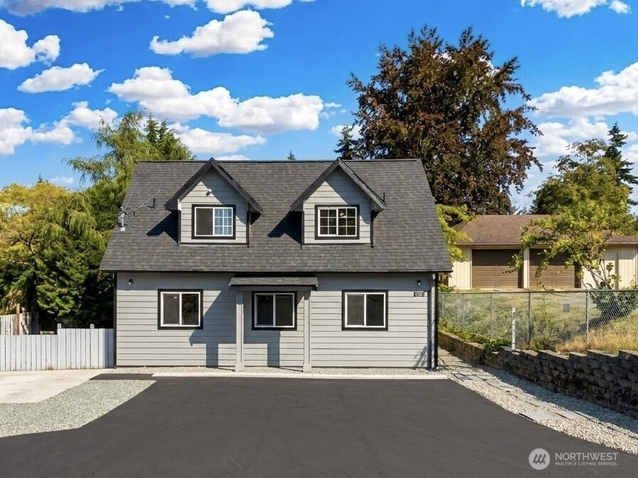726 Reiten Road Property Photo 1
