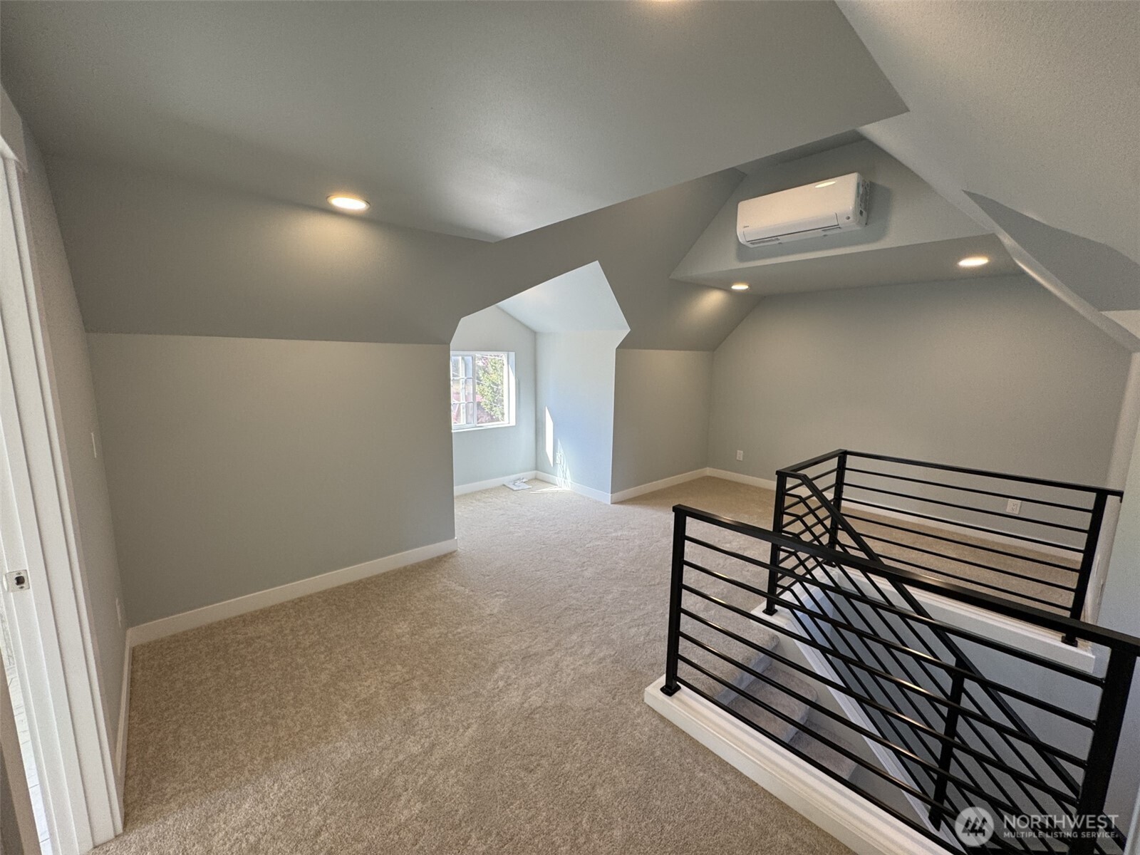 726 Reiten Road Property Photo 10