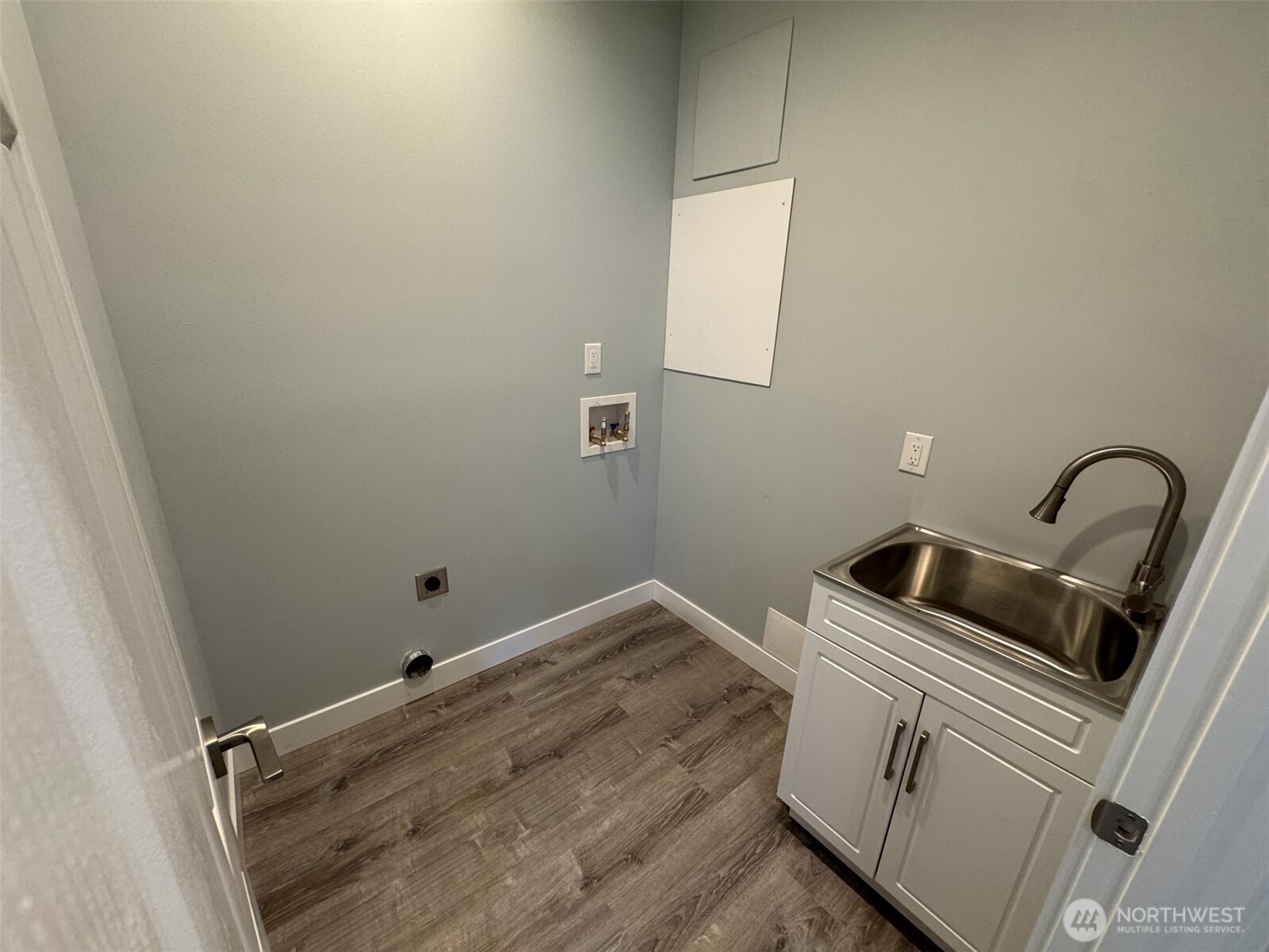 726 Reiten Road Property Photo 11