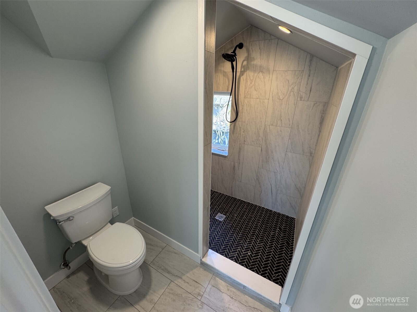726 Reiten Road Property Photo 13
