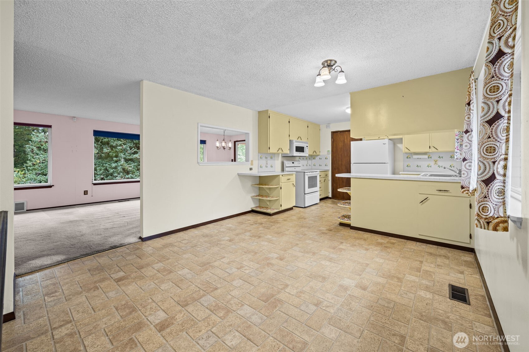 30071 10th Avenue Property Photo 3