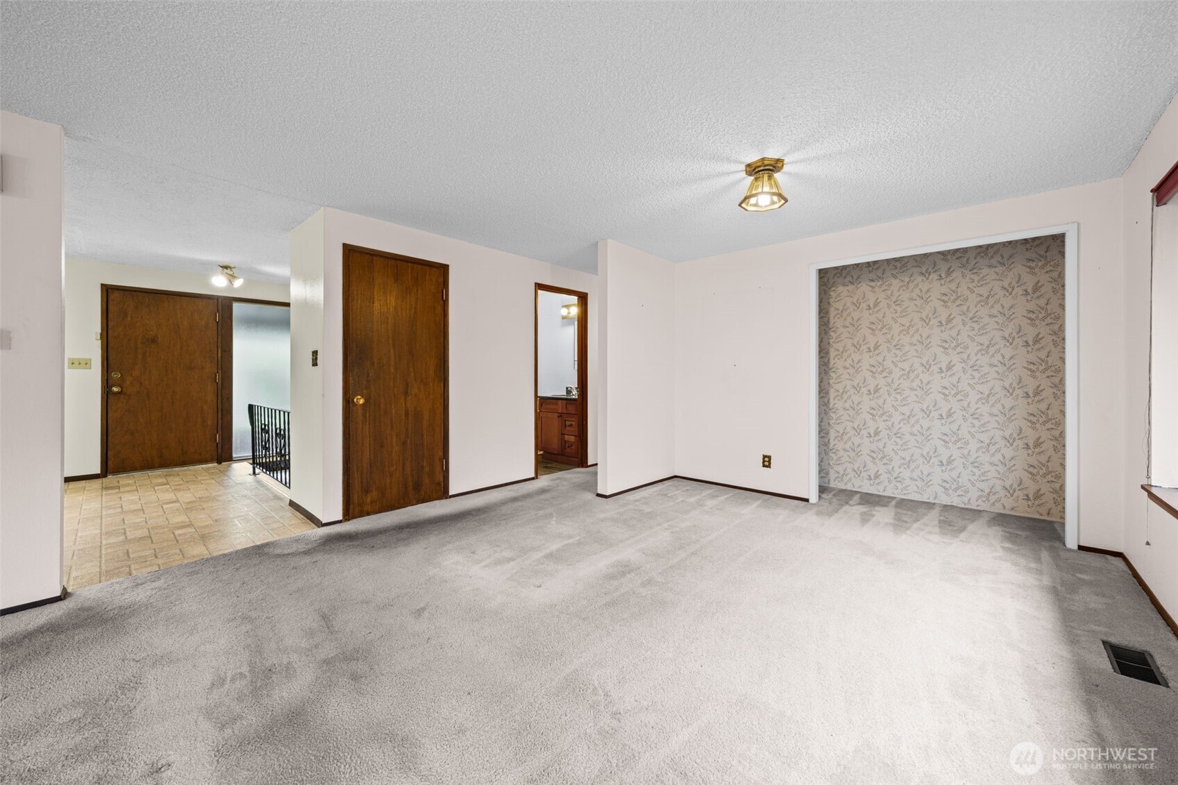 30071 10th Avenue Property Photo 9