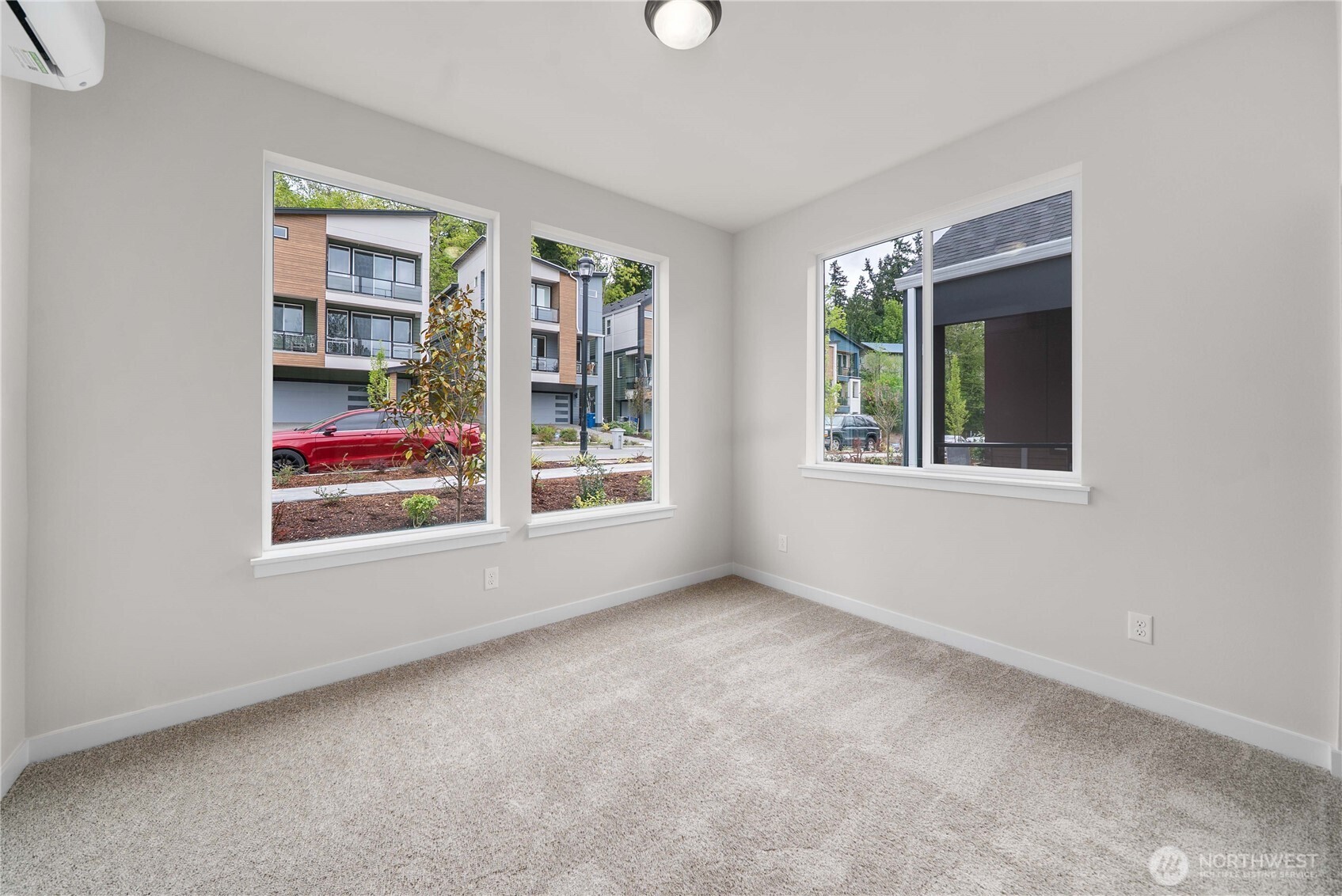 4045 Aberdeen Way Property Photo 7