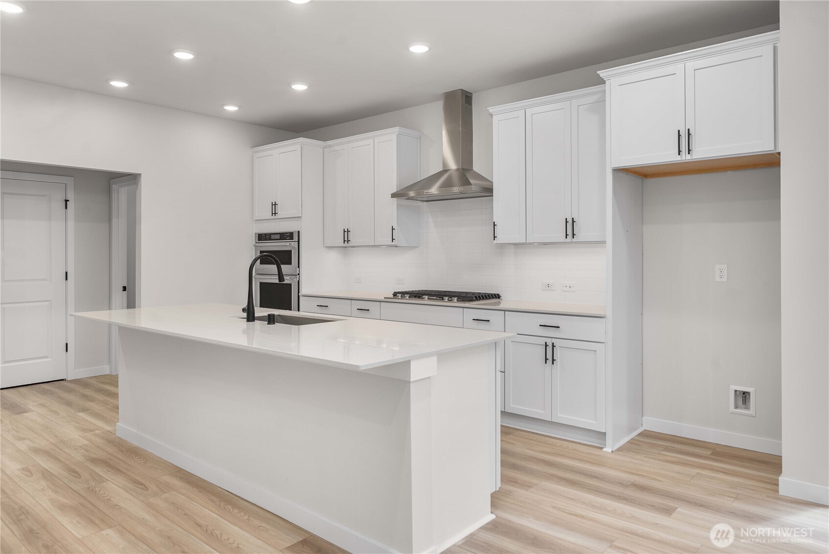 4045 Aberdeen Way Property Photo 14