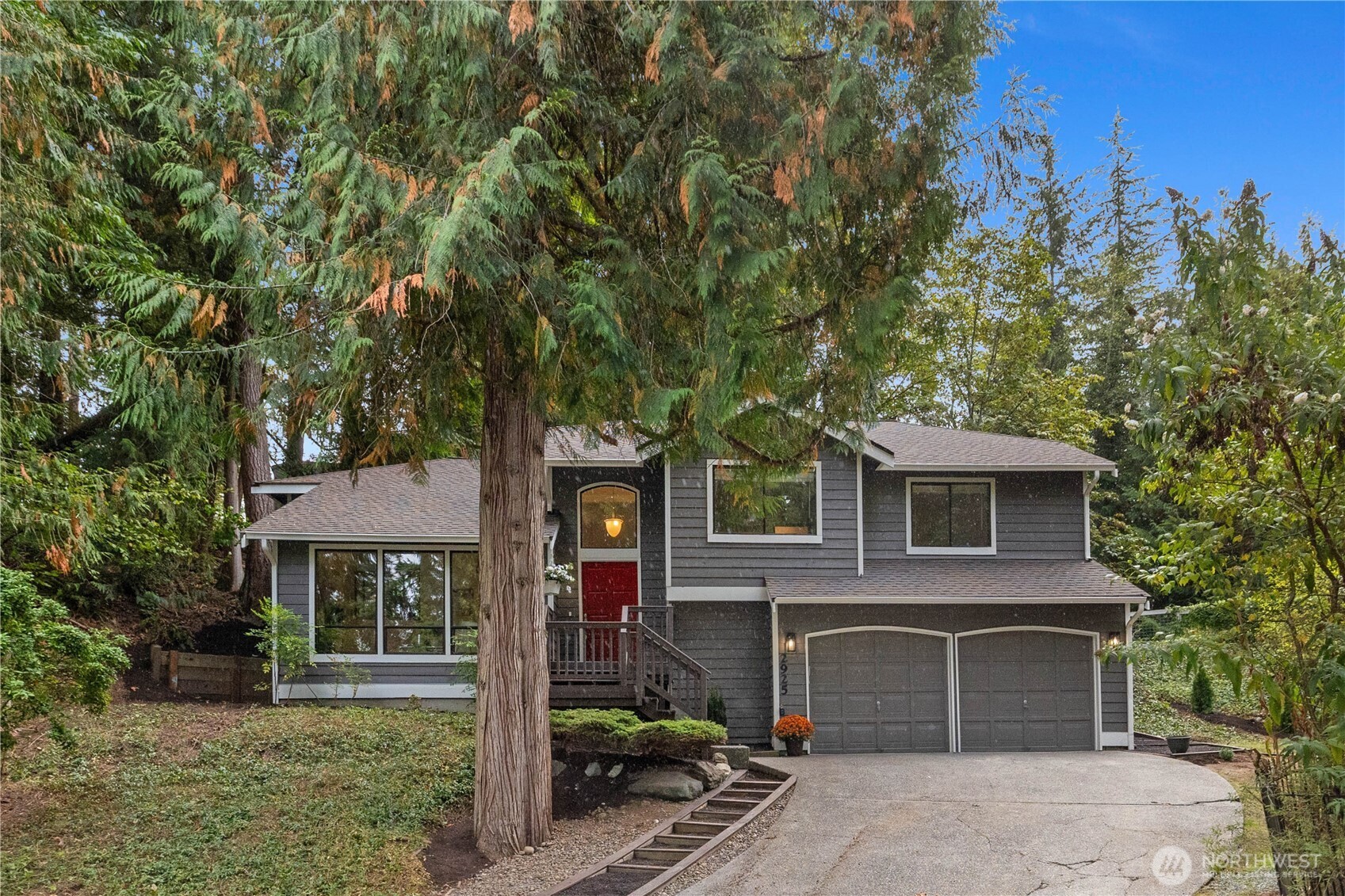 2925 W Lake Sammamish Parkway Property Photo 1