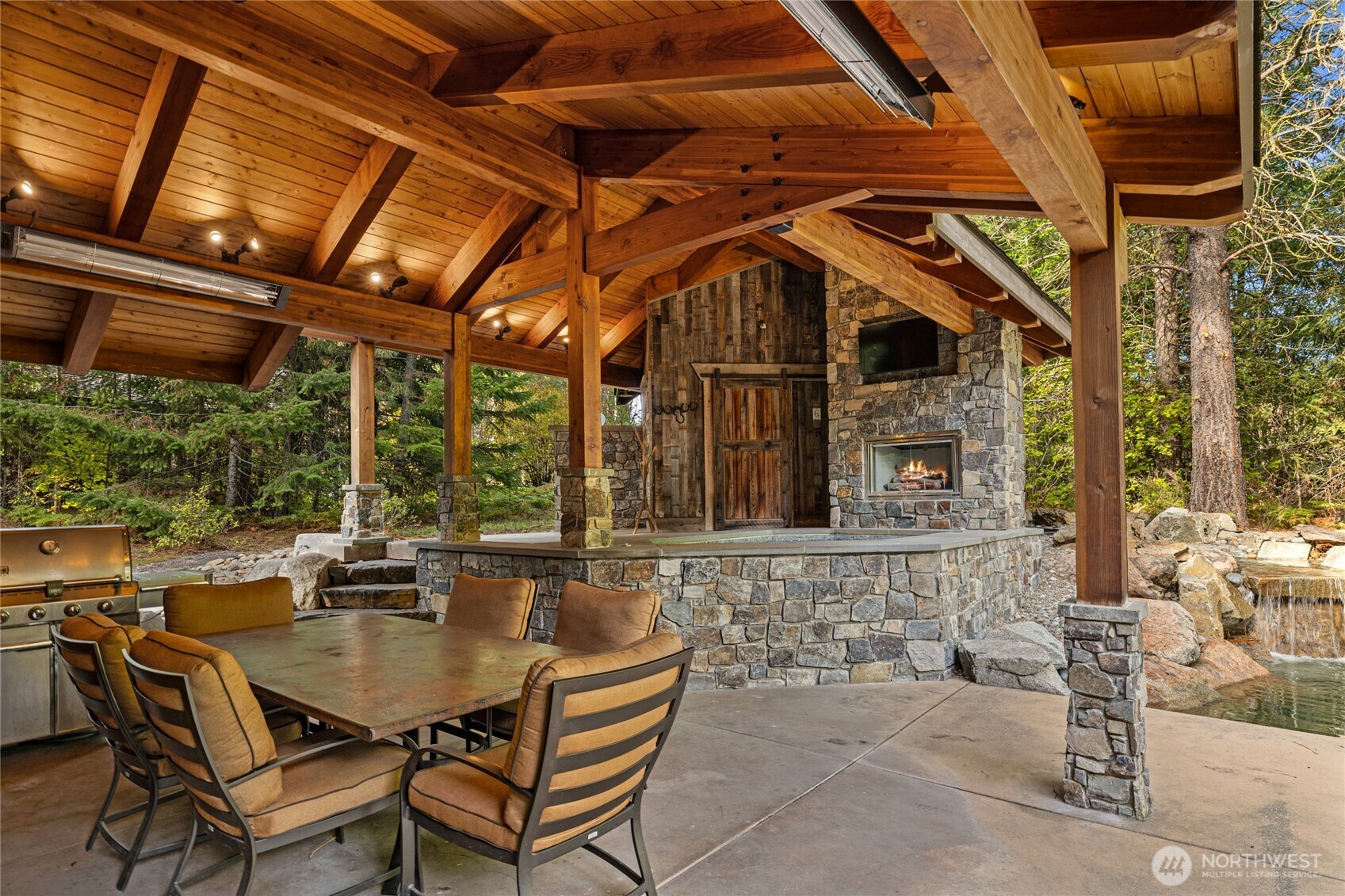 1491 Pinegrass Loop Property Photo 8