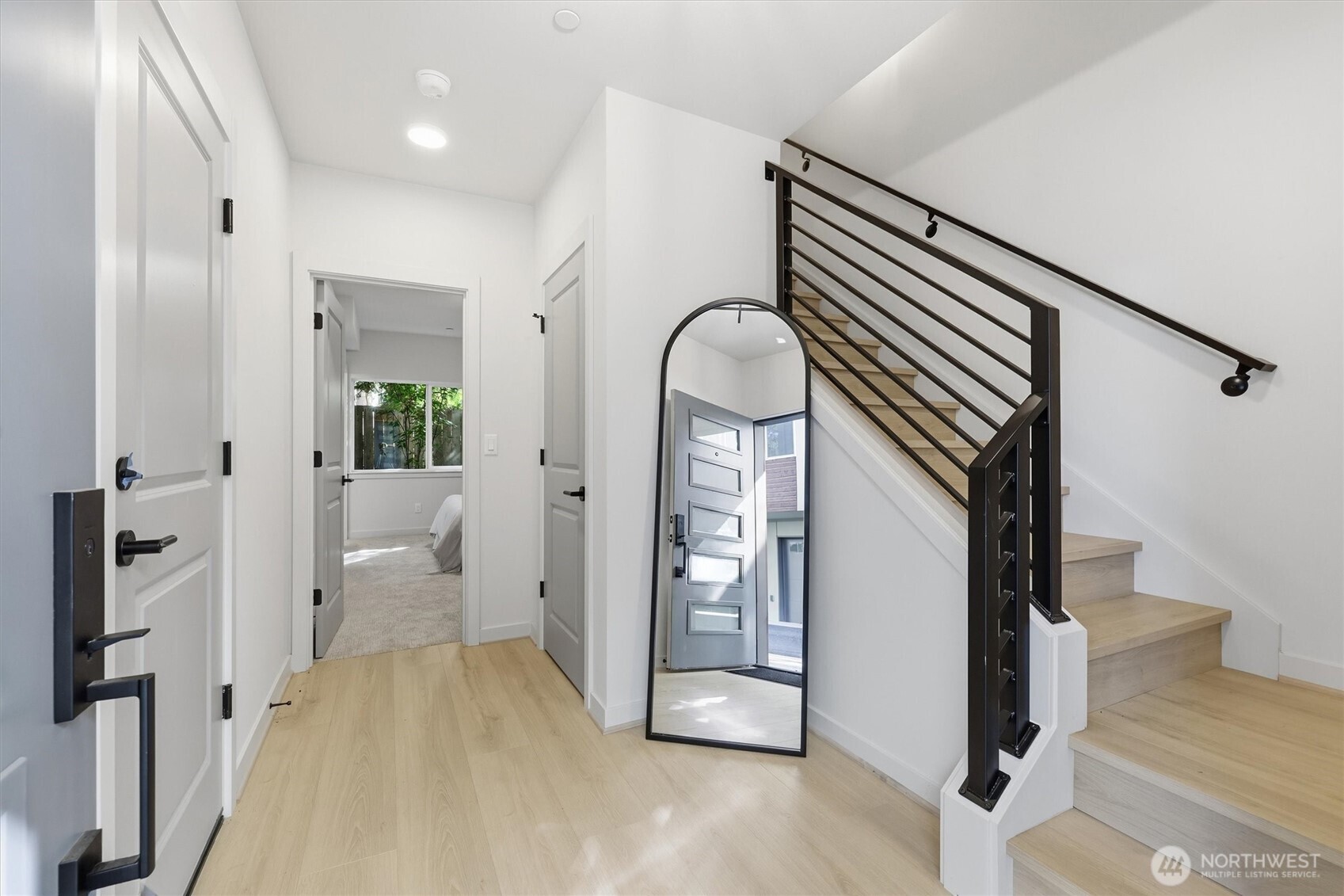 14610 Corliss Avenue B Property Photo 3