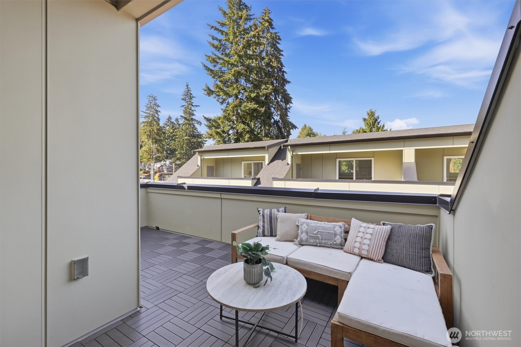 14610 Corliss Avenue B Property Photo 24
