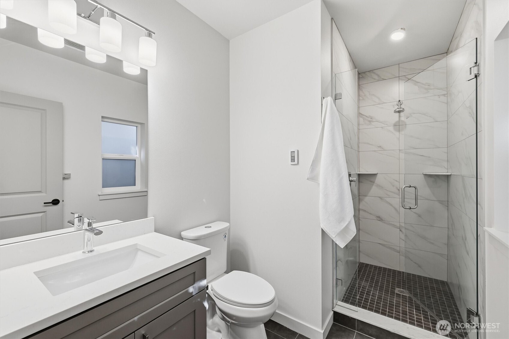 14610 Corliss Avenue B Property Photo 30