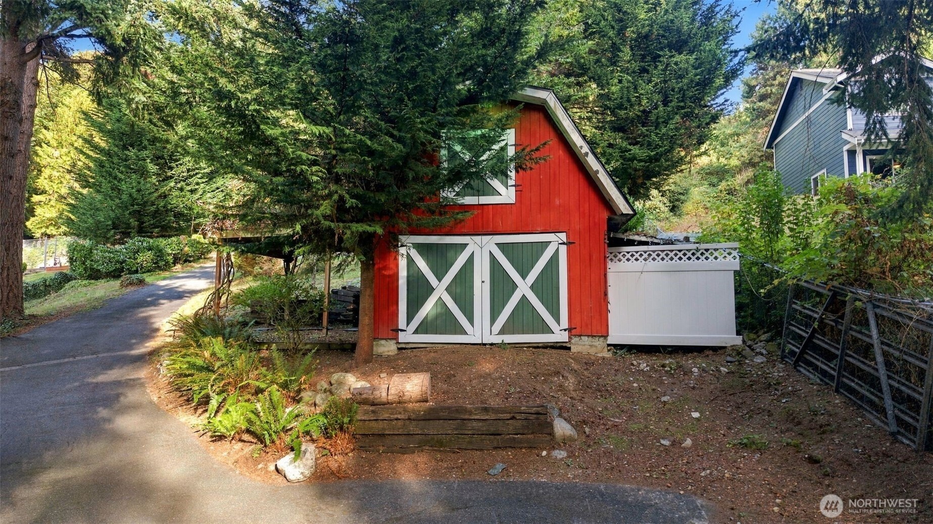 12117 Clearview Drive Property Photo 31