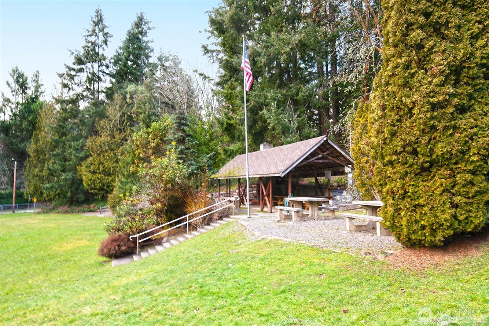 12117 Clearview Drive Property Photo 38