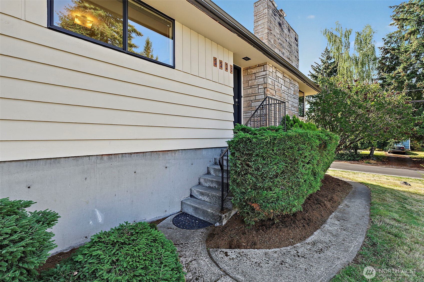 5538 N 43rd Street Property Photo 4