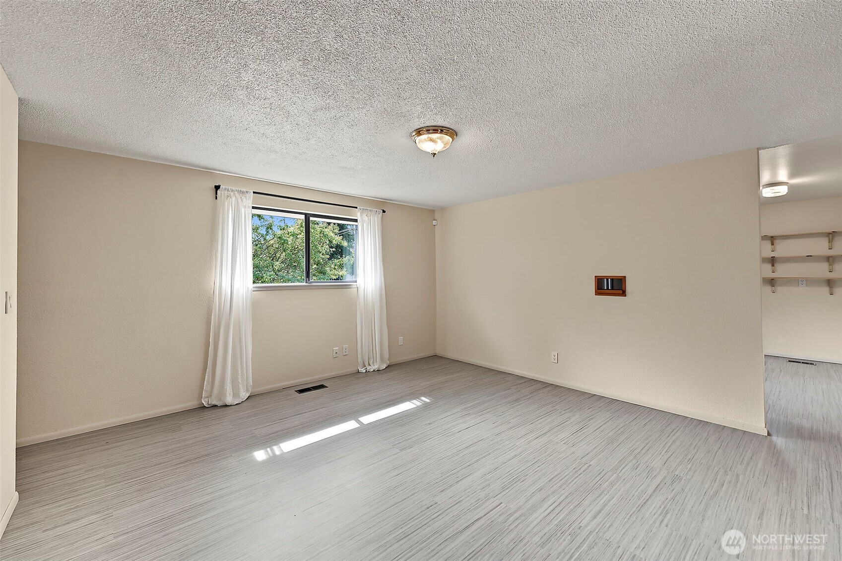 5538 N 43rd Street Property Photo 13