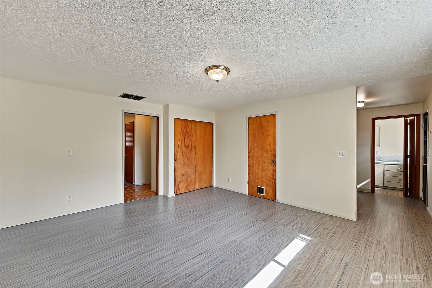 5538 N 43rd Street Property Photo 15