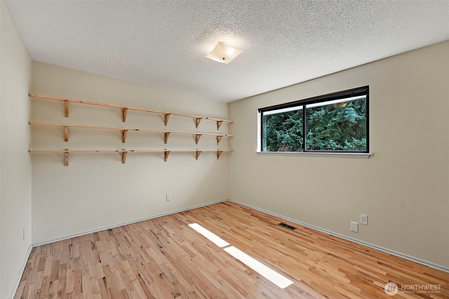 5538 N 43rd Street Property Photo 18