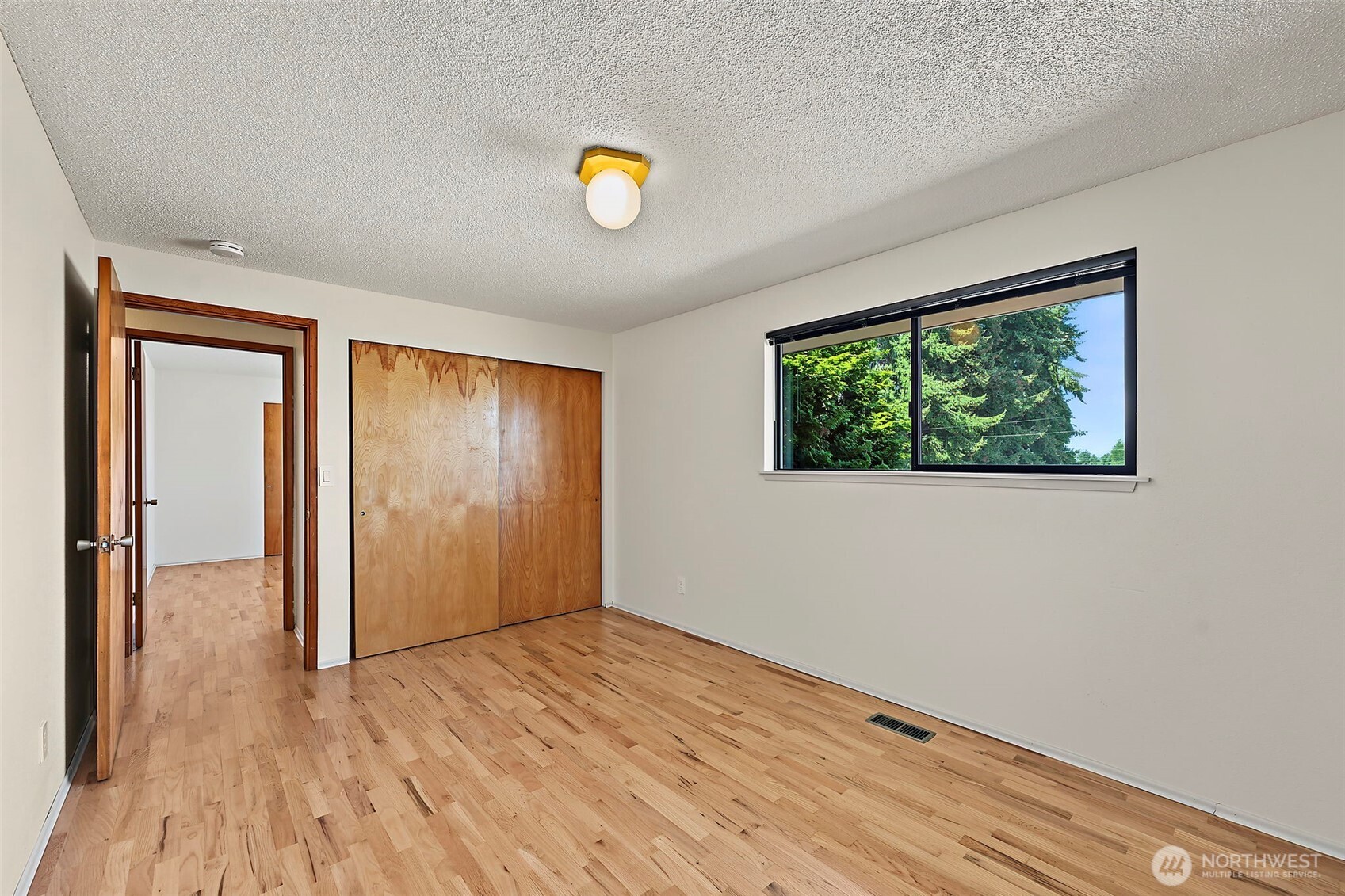 5538 N 43rd Street Property Photo 19