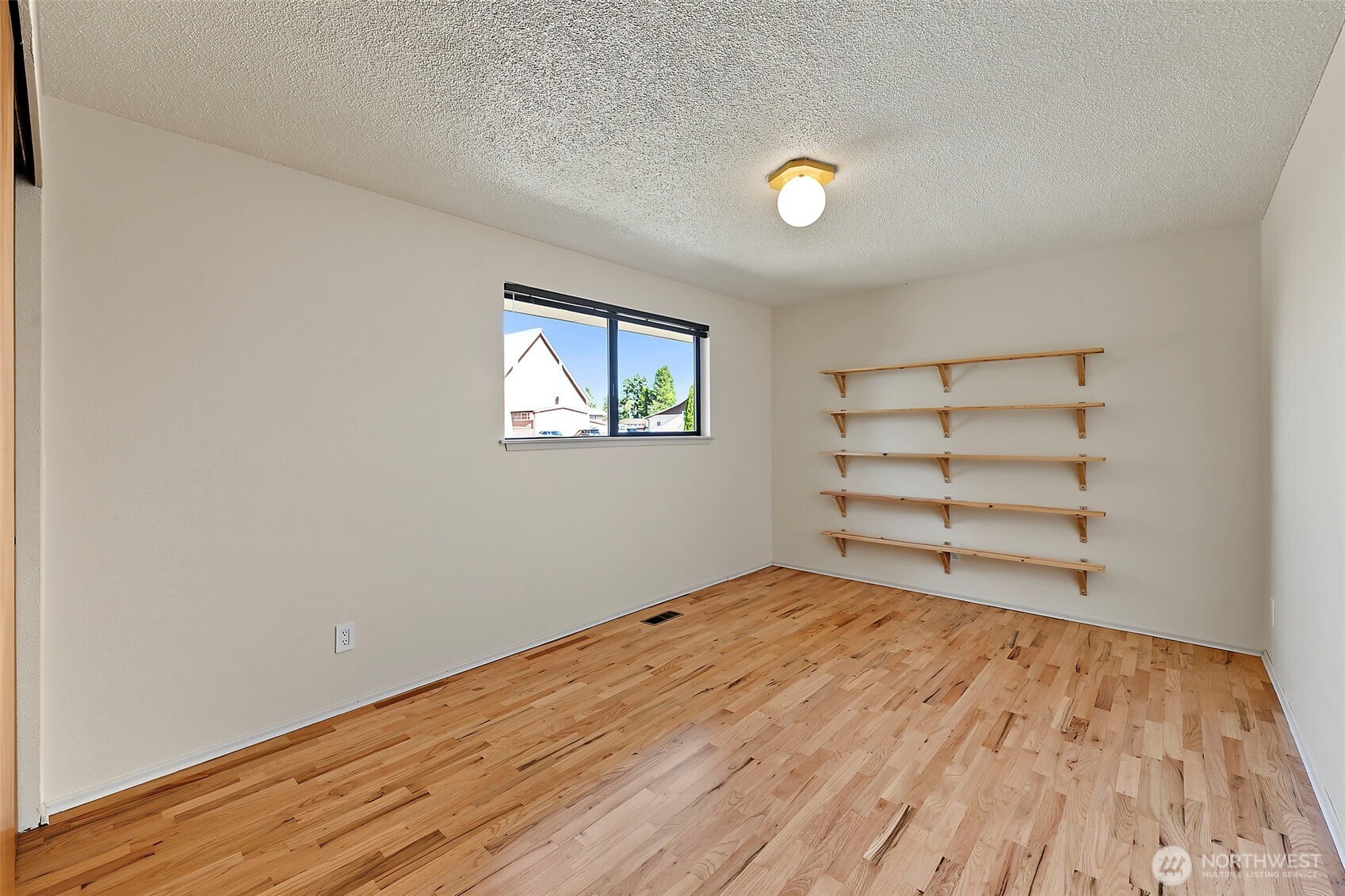 5538 N 43rd Street Property Photo 20