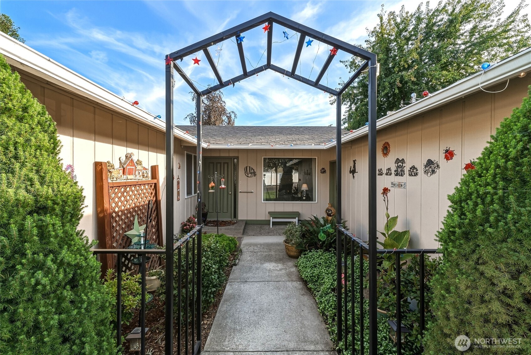1414 Avalon Street Property Photo 3