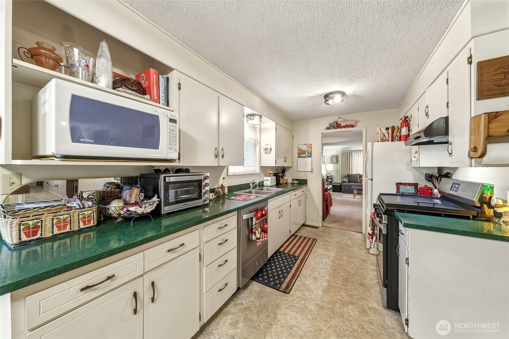 1414 Avalon Street Property Photo 11