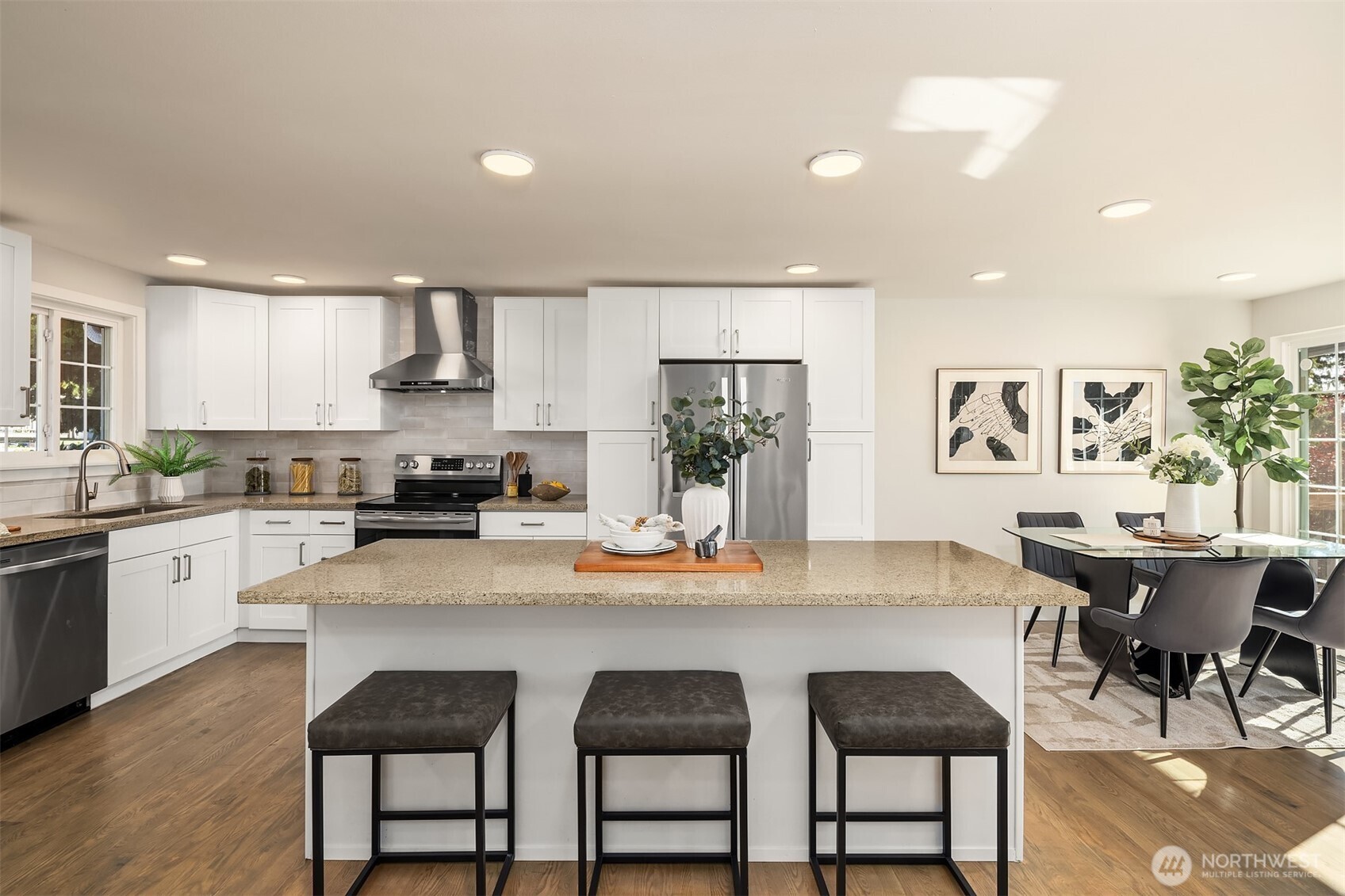 113 152nd Place Property Photo 6