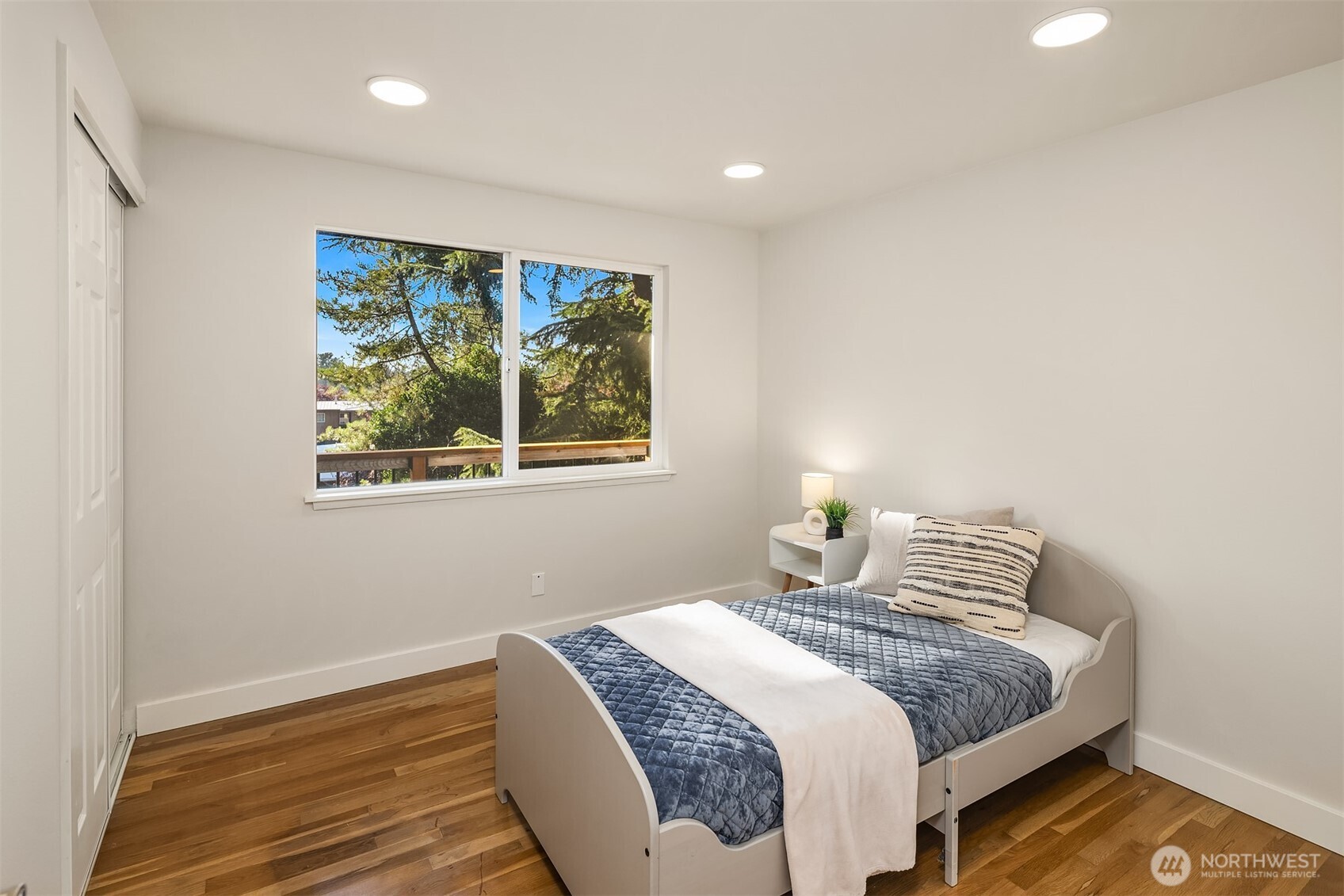 113 152nd Place Property Photo 18