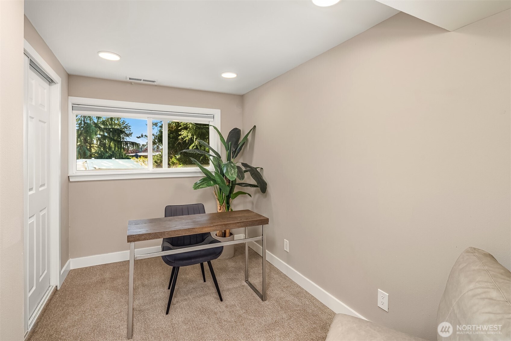 113 152nd Place Property Photo 24