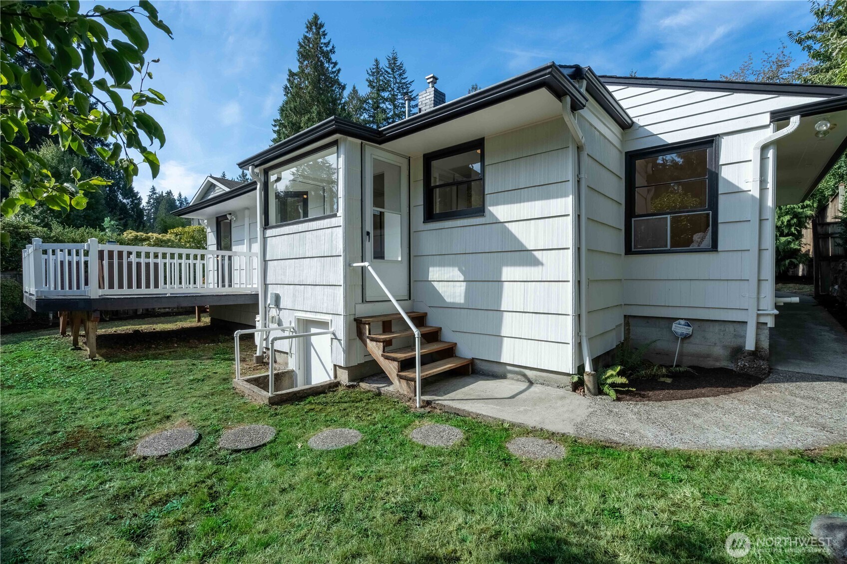 14834 Interlake Avenue Property Photo 26