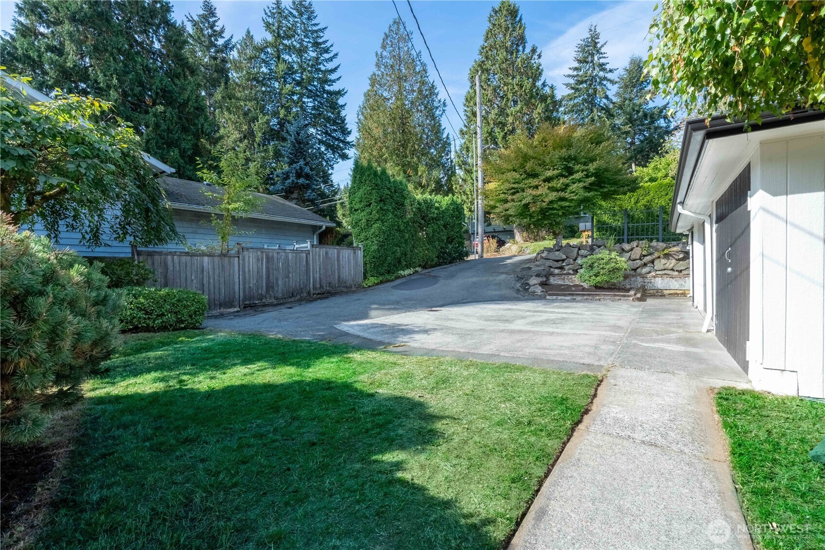 14834 Interlake Avenue Property Photo 30