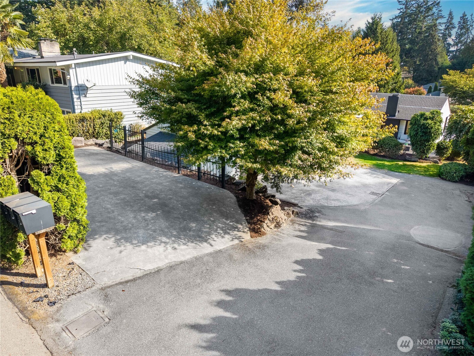 14834 Interlake Avenue Property Photo 34