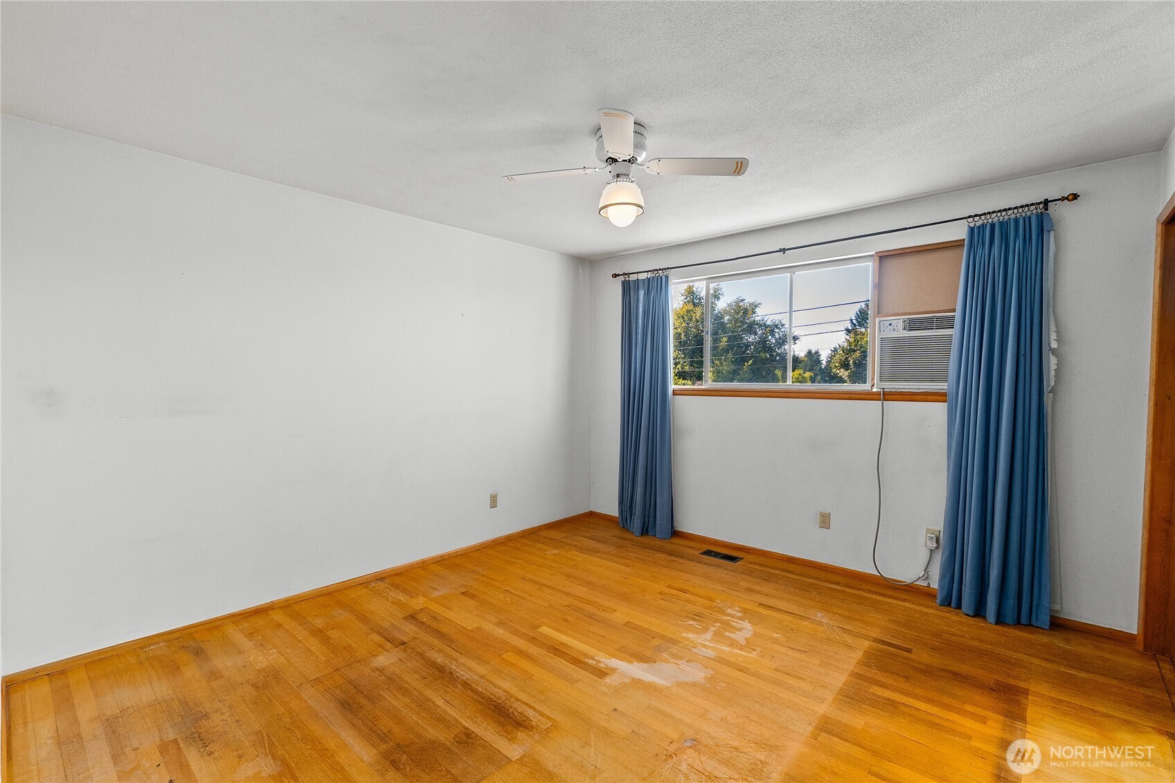 3537 Locust Avenue Property Photo 13