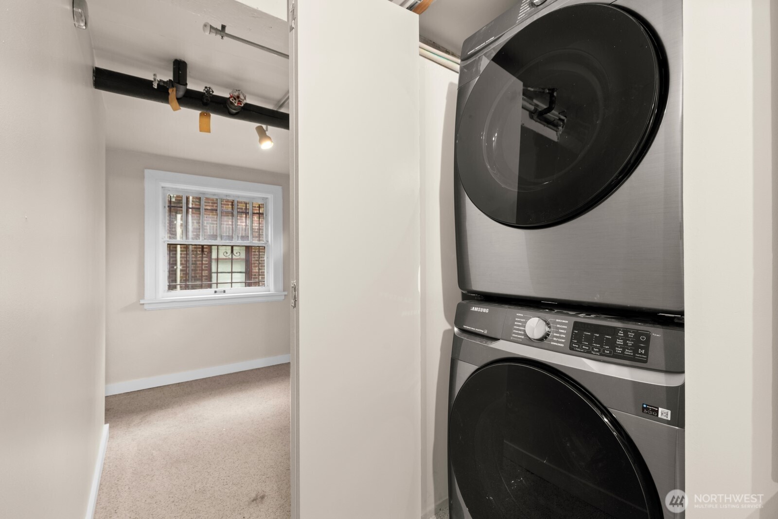 2915 Franklin Avenue A Property Photo 18