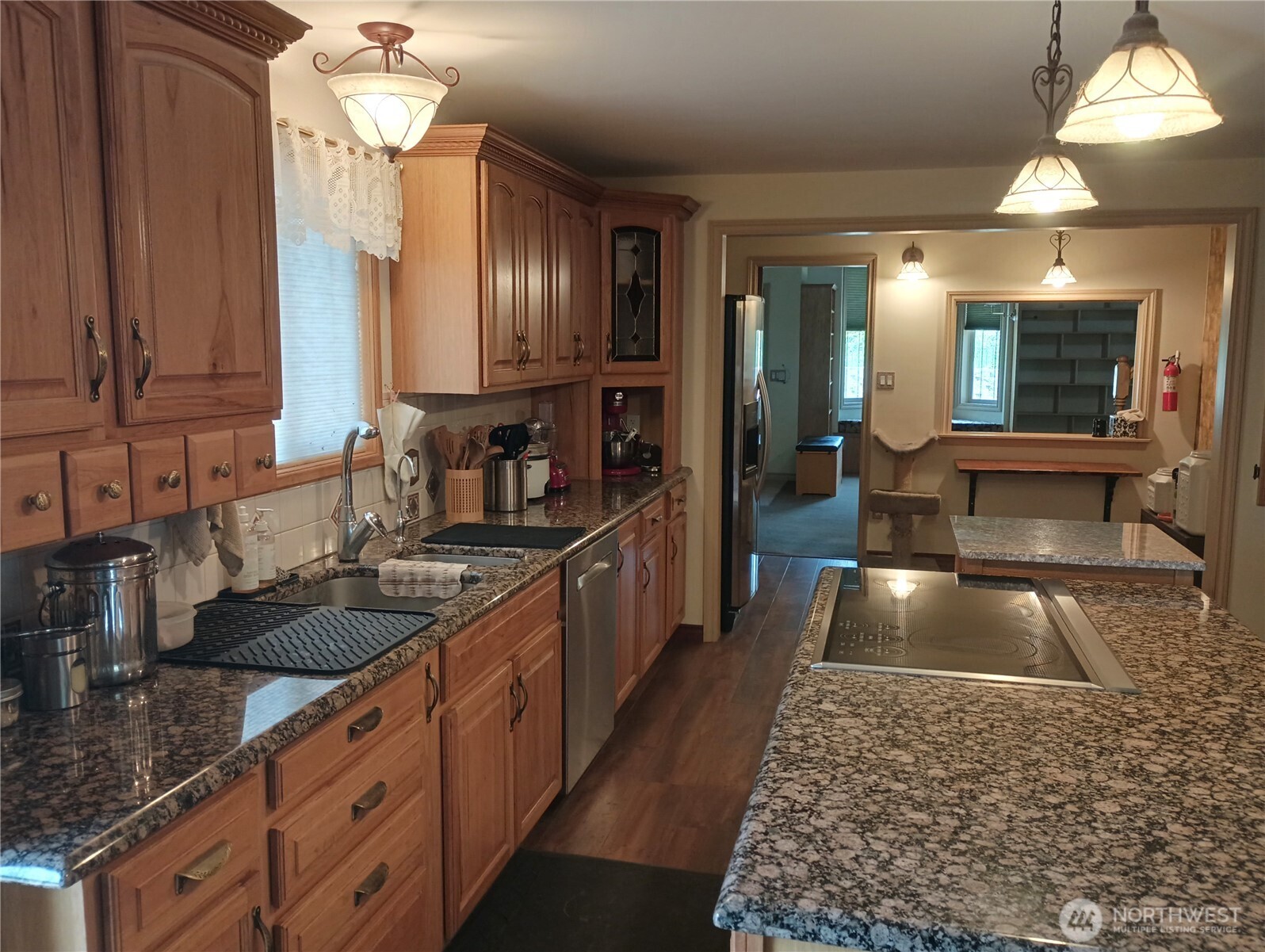 680 E Delaware Avenue Property Photo 6