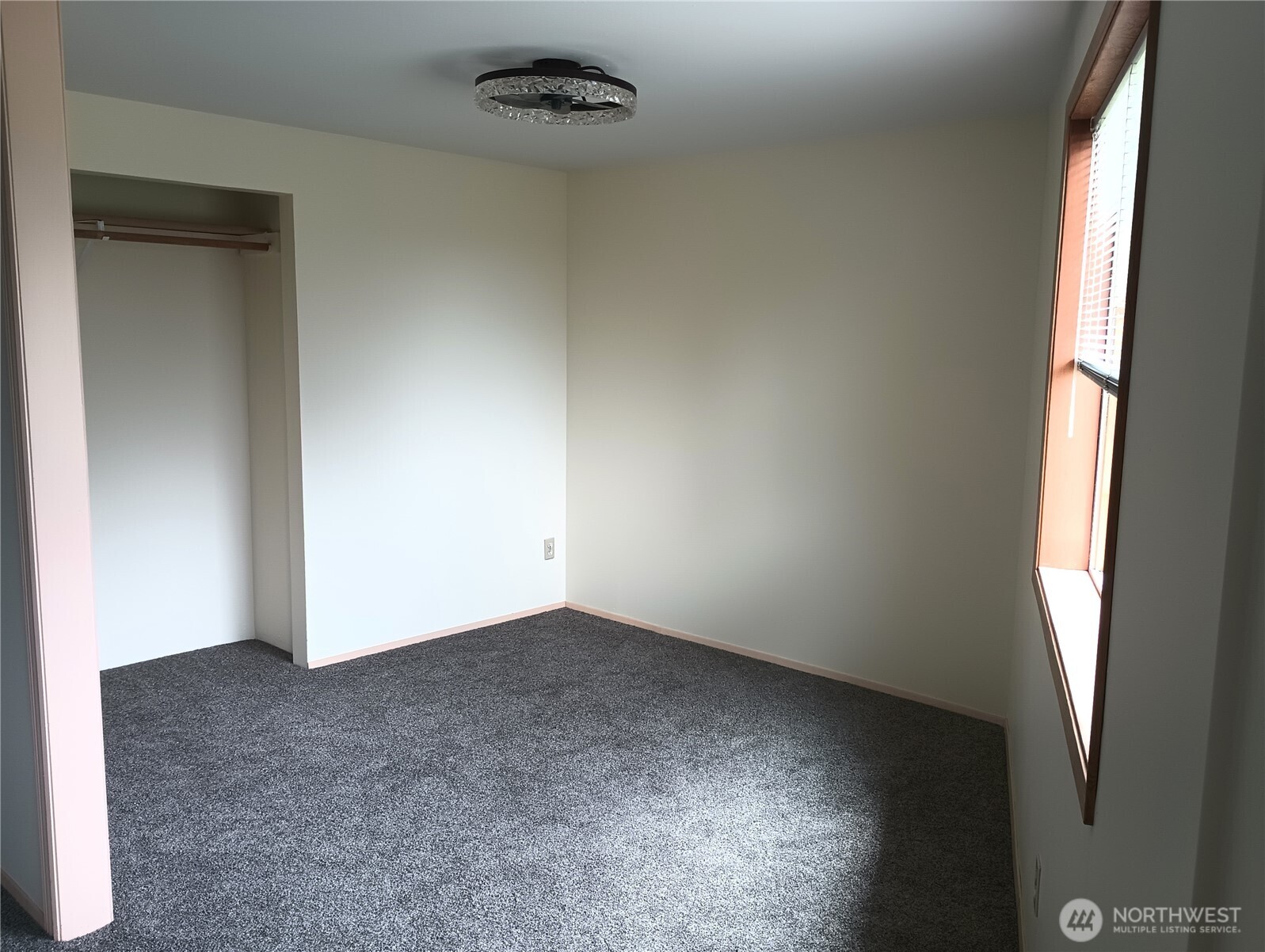 680 E Delaware Avenue Property Photo 23