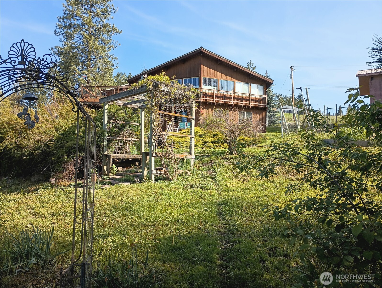 680 E Delaware Avenue Property Photo 33