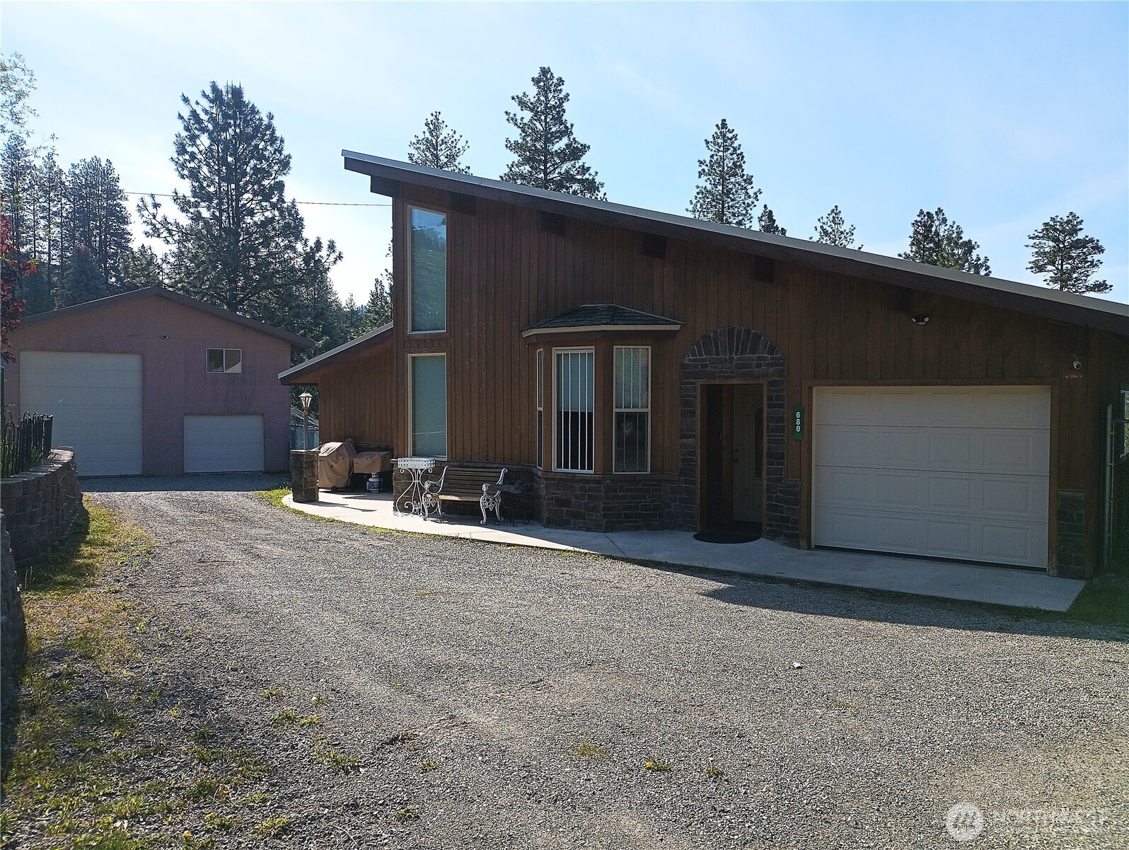 680 E Delaware Avenue Property Photo 36