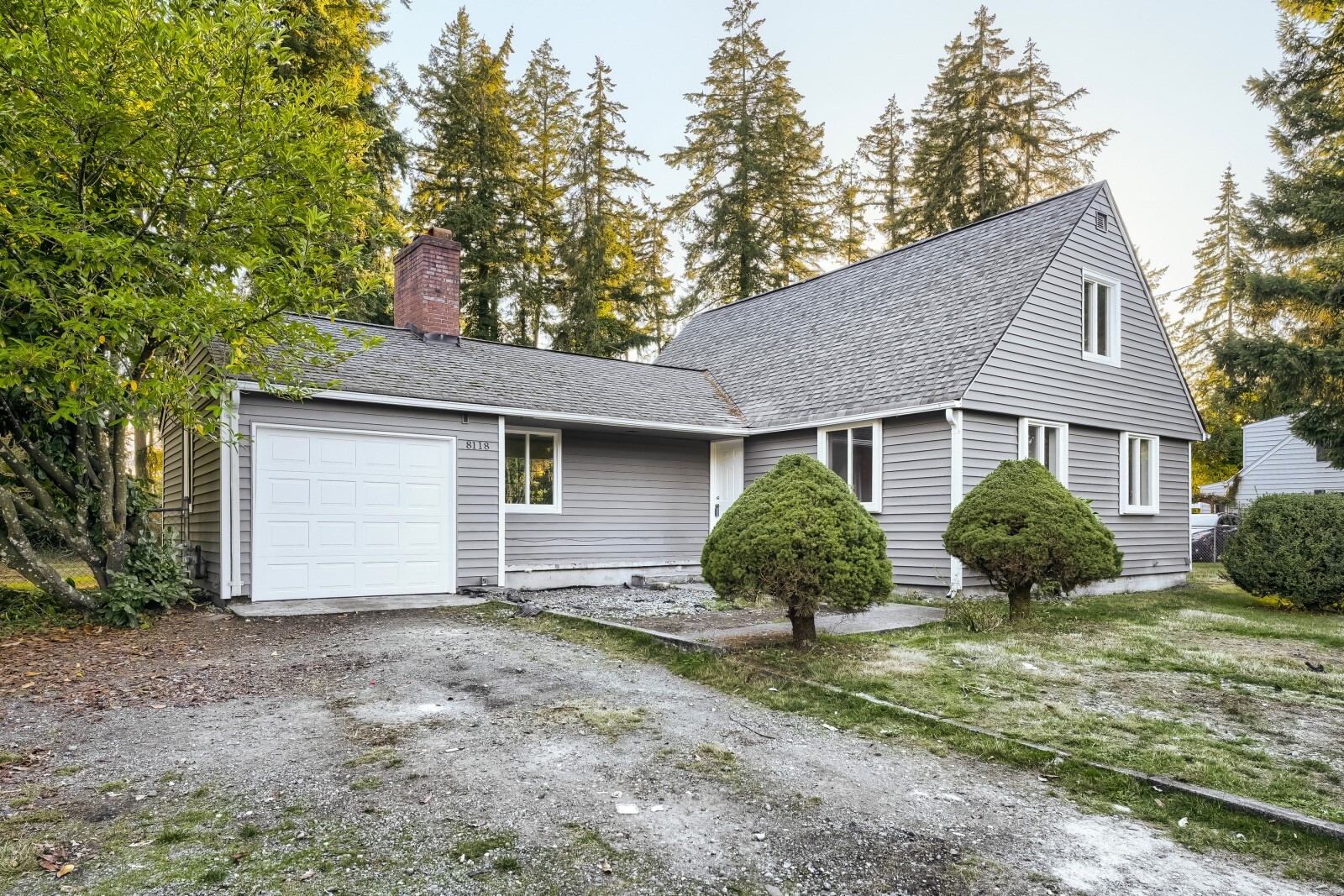 8118 Veterans Drive Property Photo 1
