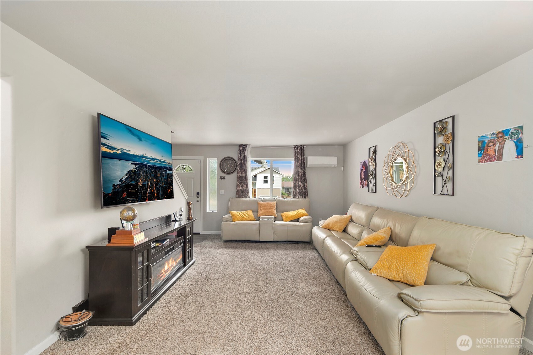 1202 E 58th Street Property Photo 6