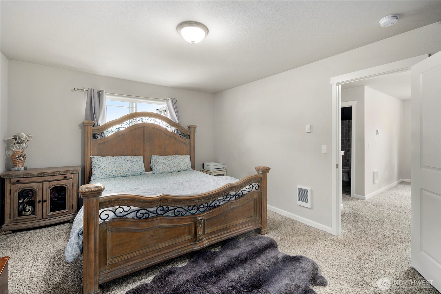 1202 E 58th Street Property Photo 16