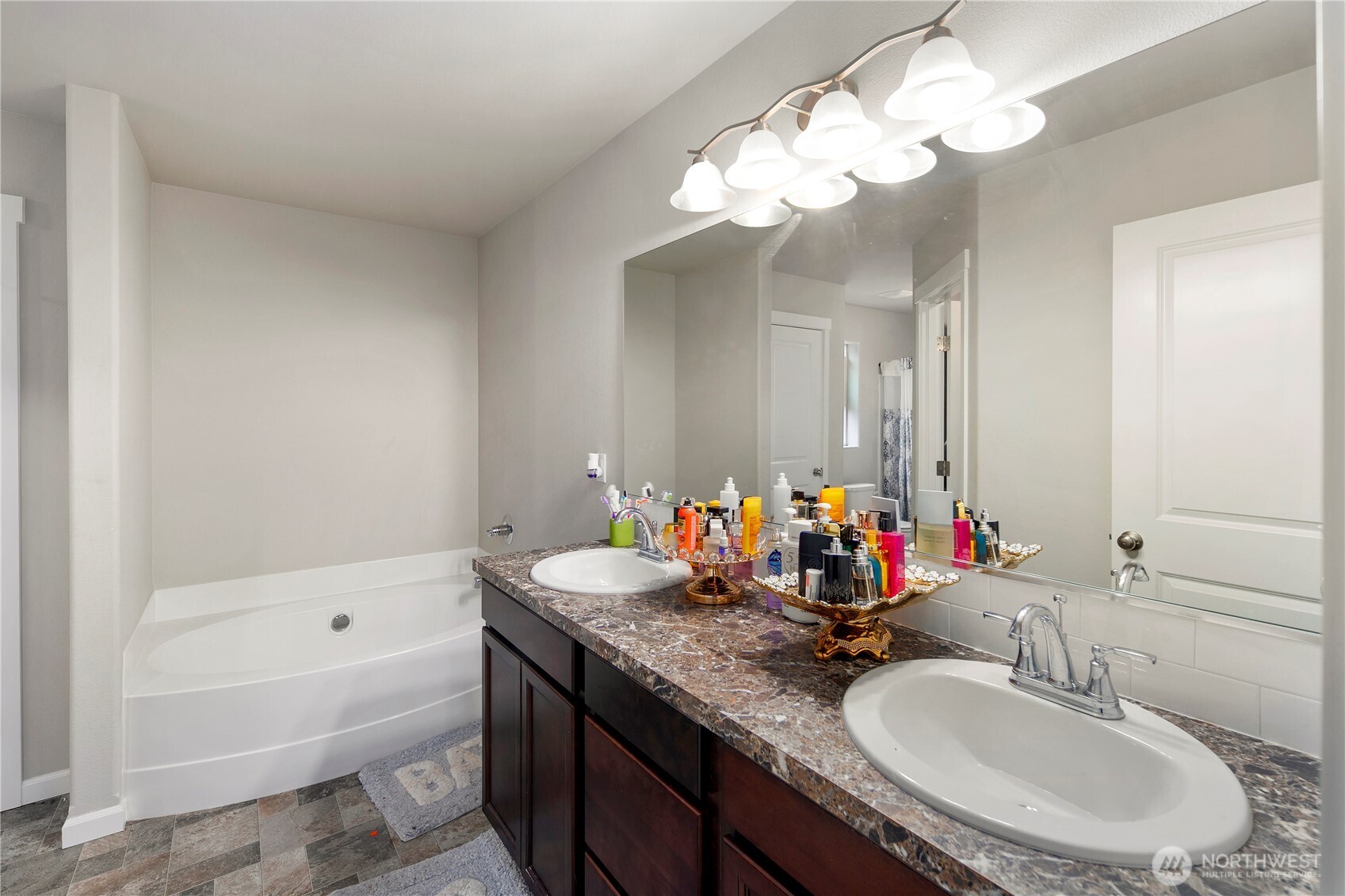 1202 E 58th Street Property Photo 17
