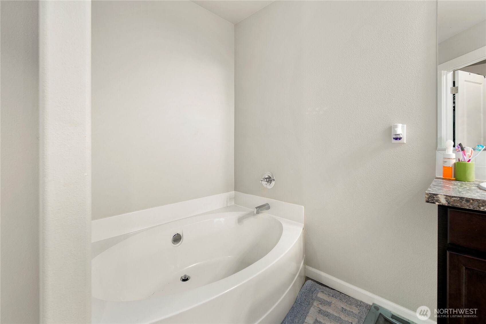 1202 E 58th Street Property Photo 24