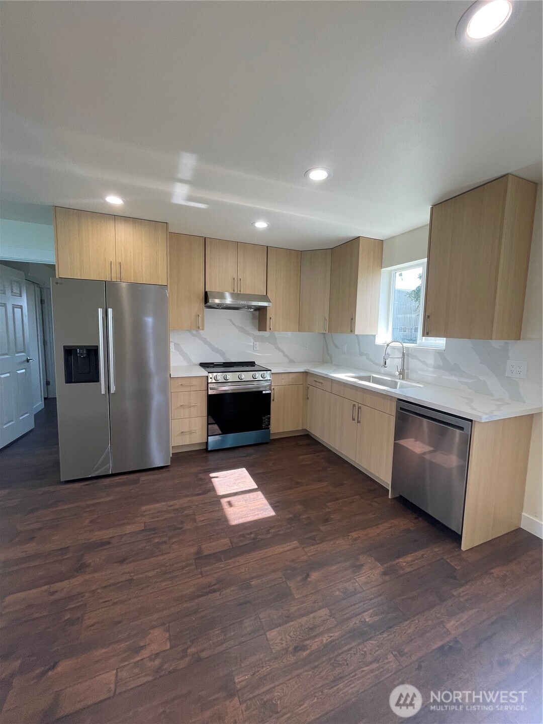 205 7th Street Property Photo 4