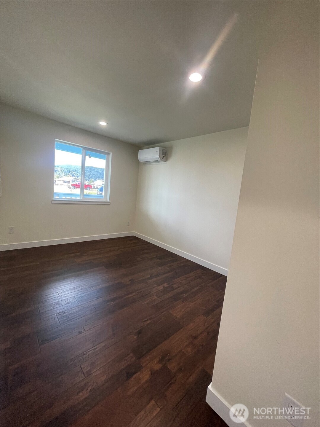 205 7th Street Property Photo 8