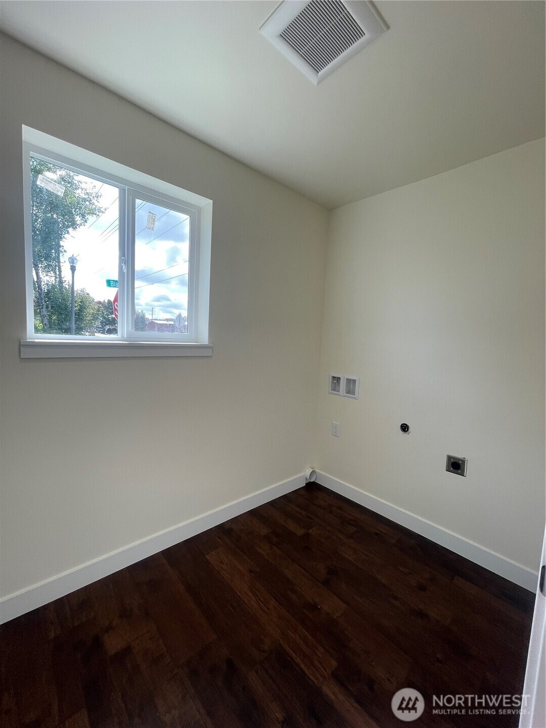 205 7th Street Property Photo 10