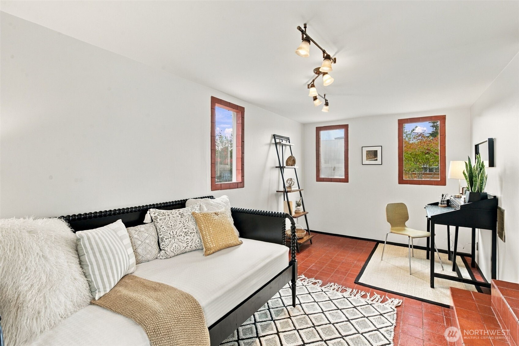 7944 Seward Park Avenue Property Photo 12