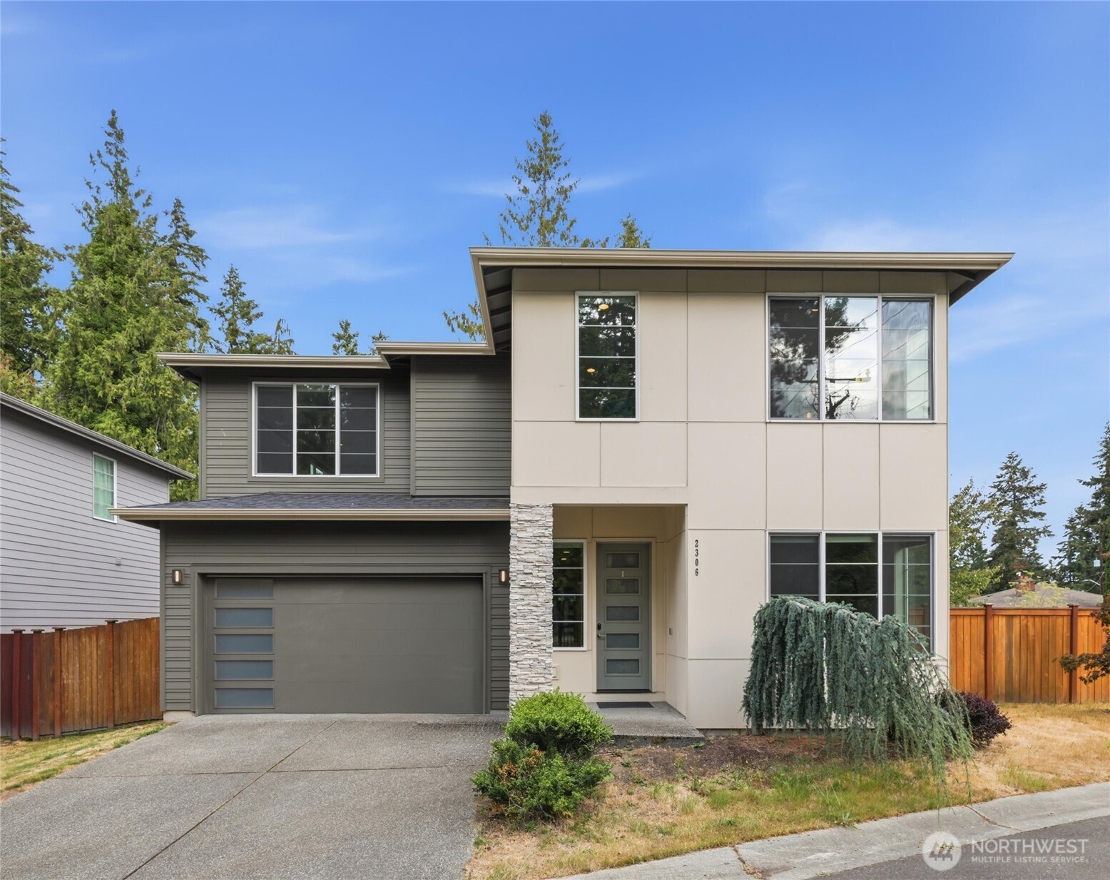 2306 Ne 145th Street Property Photo 1