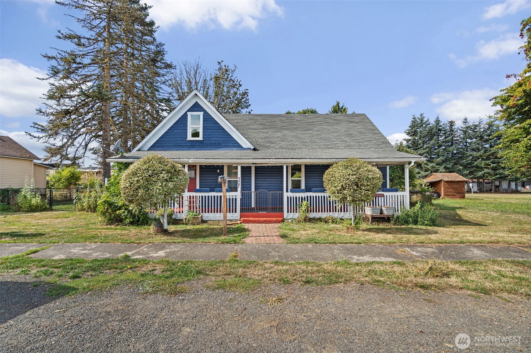 307 S 1st Street Property Photo 1