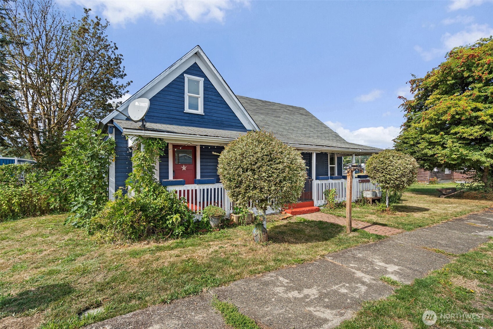 307 S 1st Street Property Photo 2