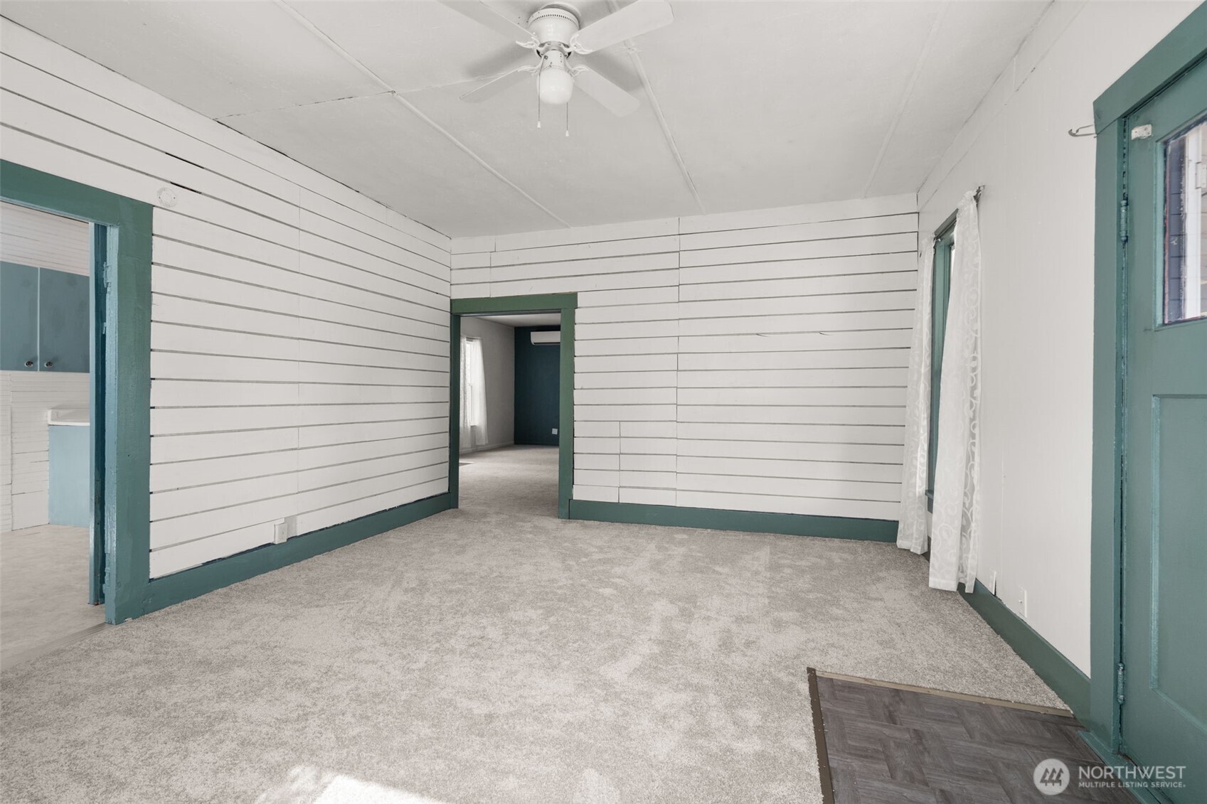 307 S 1st Street Property Photo 6