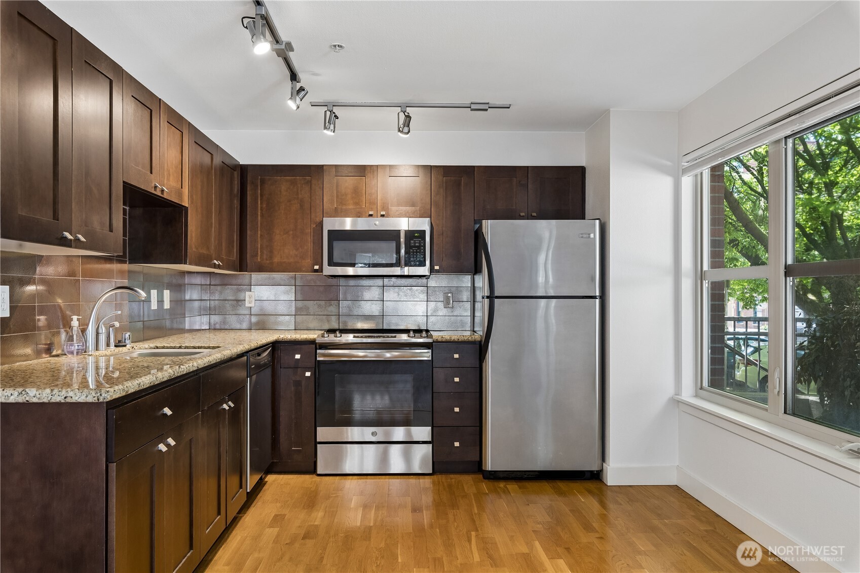 1620 Belmont Ave 125 Property Photo 5