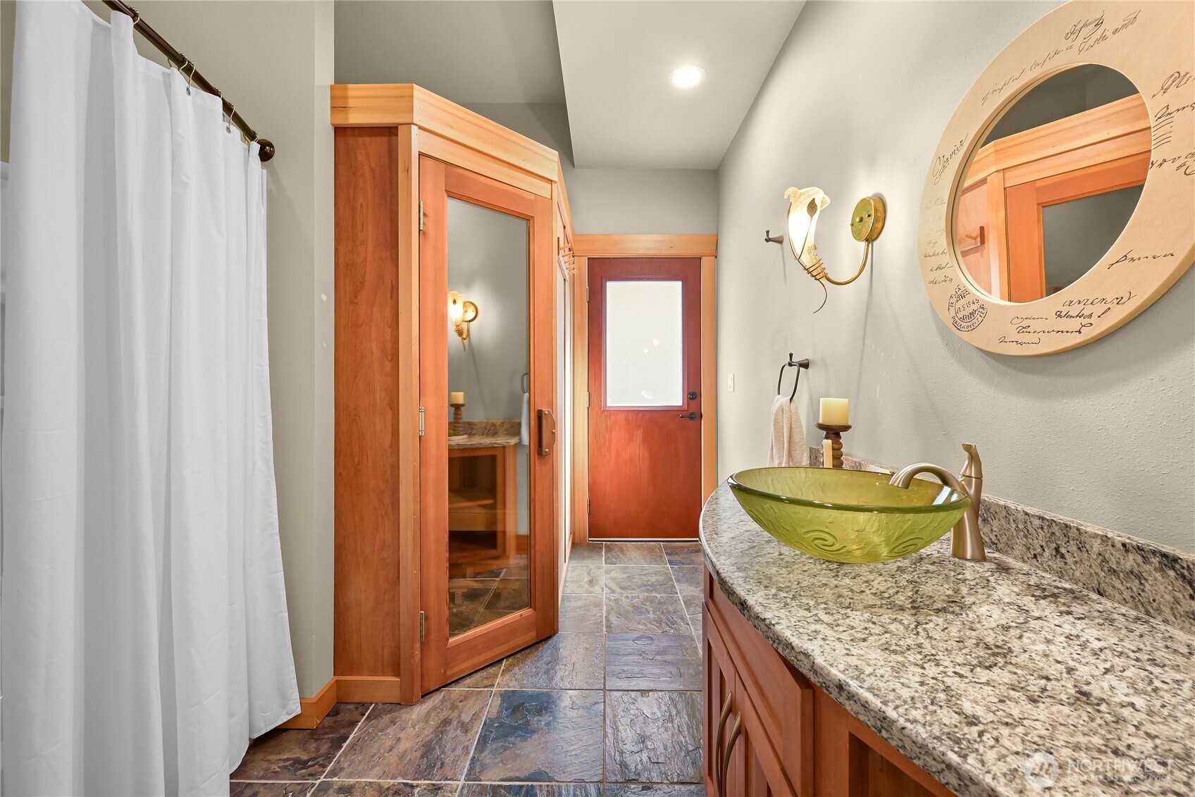 2076 Dellesta Drive Property Photo 32